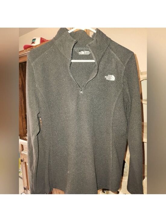 The North Face Tops - North face women's 1/4 zip fleece sweatshirt